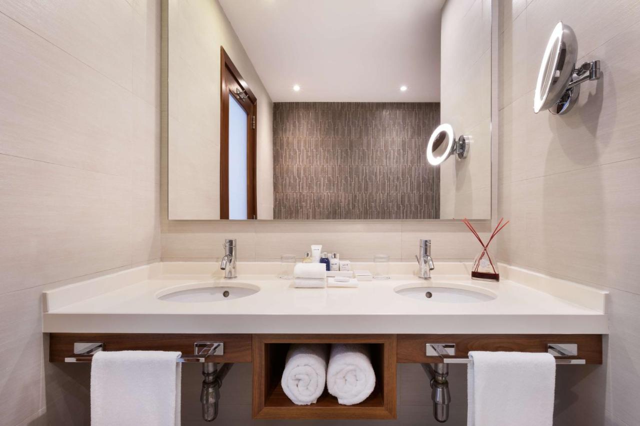 Premium Suite Outdoor Whirlpool Sea View