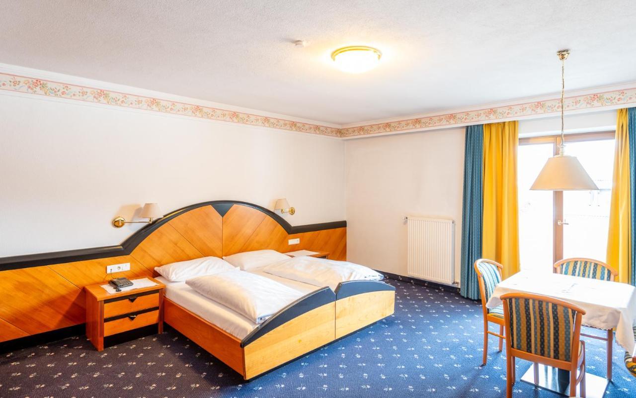 Junior Suite,1341824768:JPEG