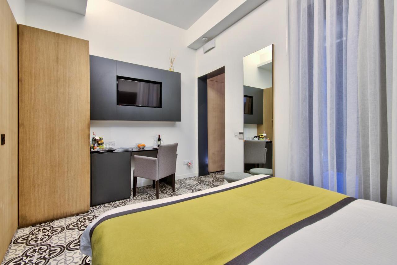Double Room Patio