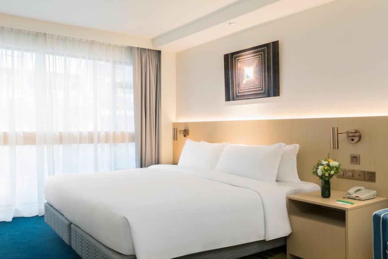 Premium King Room Middle Floor