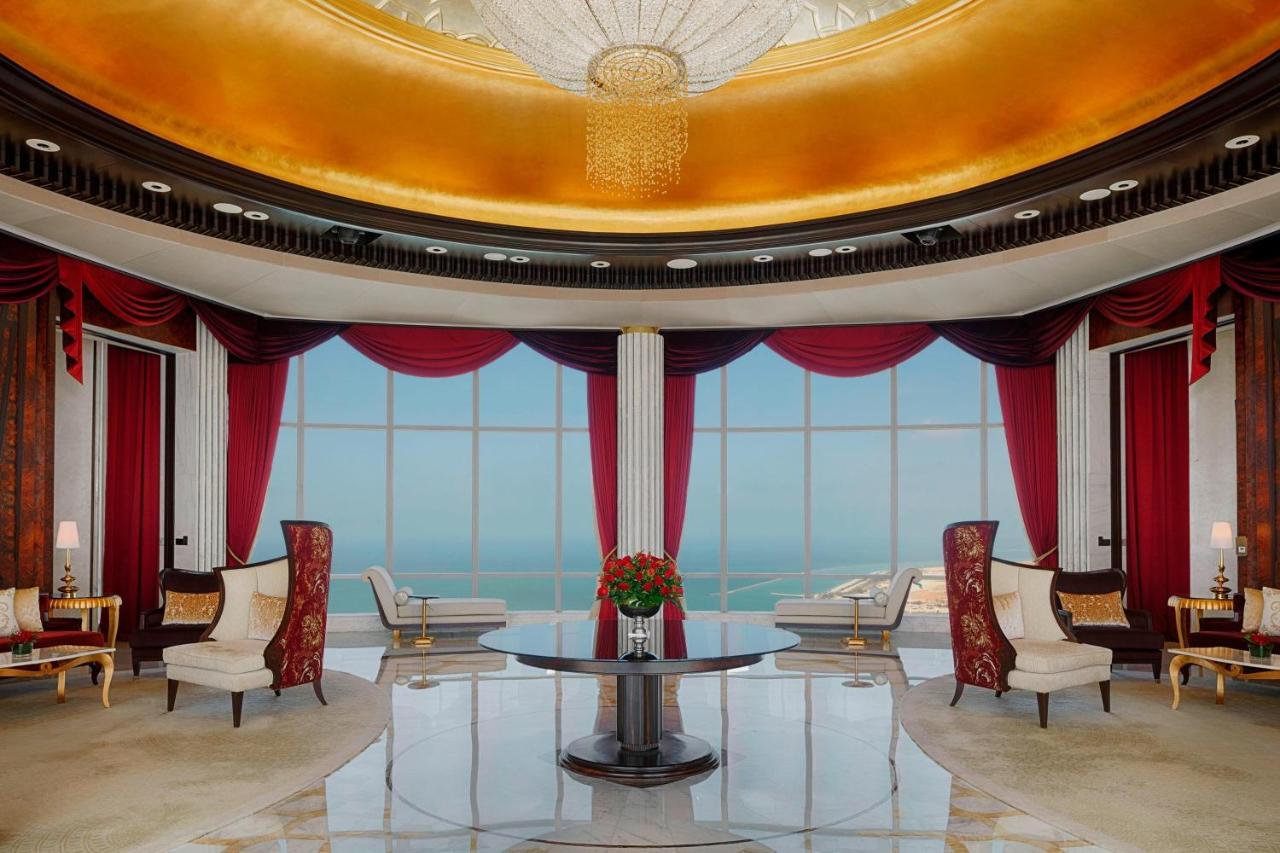 Abu Dhabi Suite 3 Bedroom Penthouse Suite Sea view