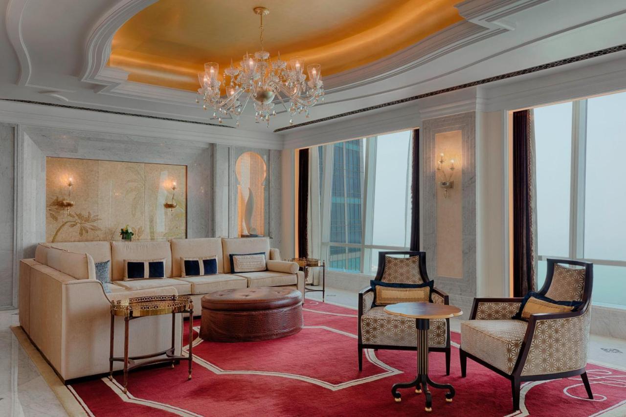 Al Hosen Suite 1 Bedroom Suite 1 King Sea view Top floor