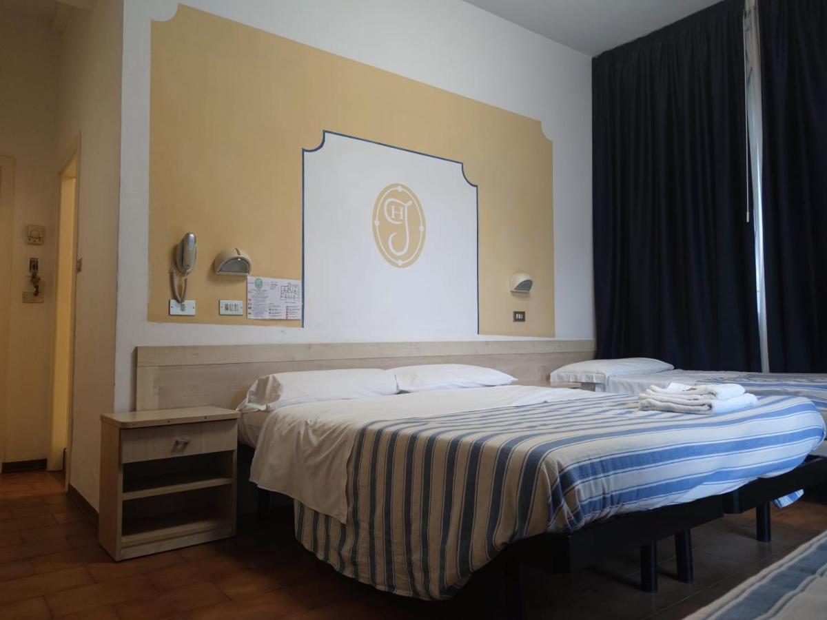 Camera Familiare