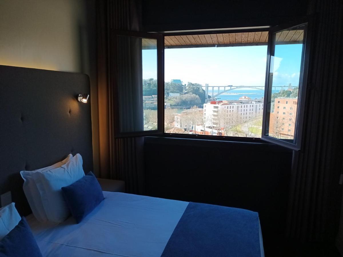 Deluxe Double or Twin Room Sea View