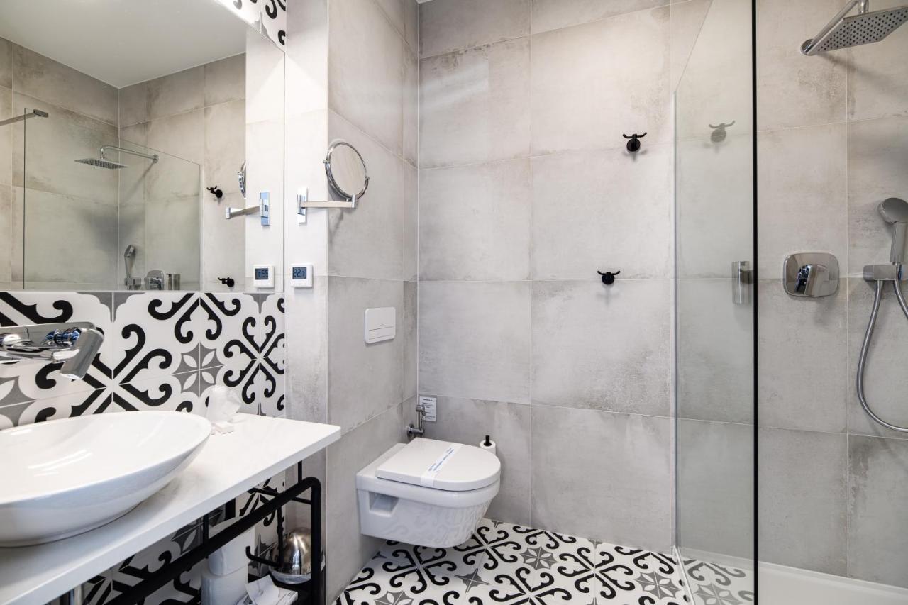 Premium Quadruple Room
