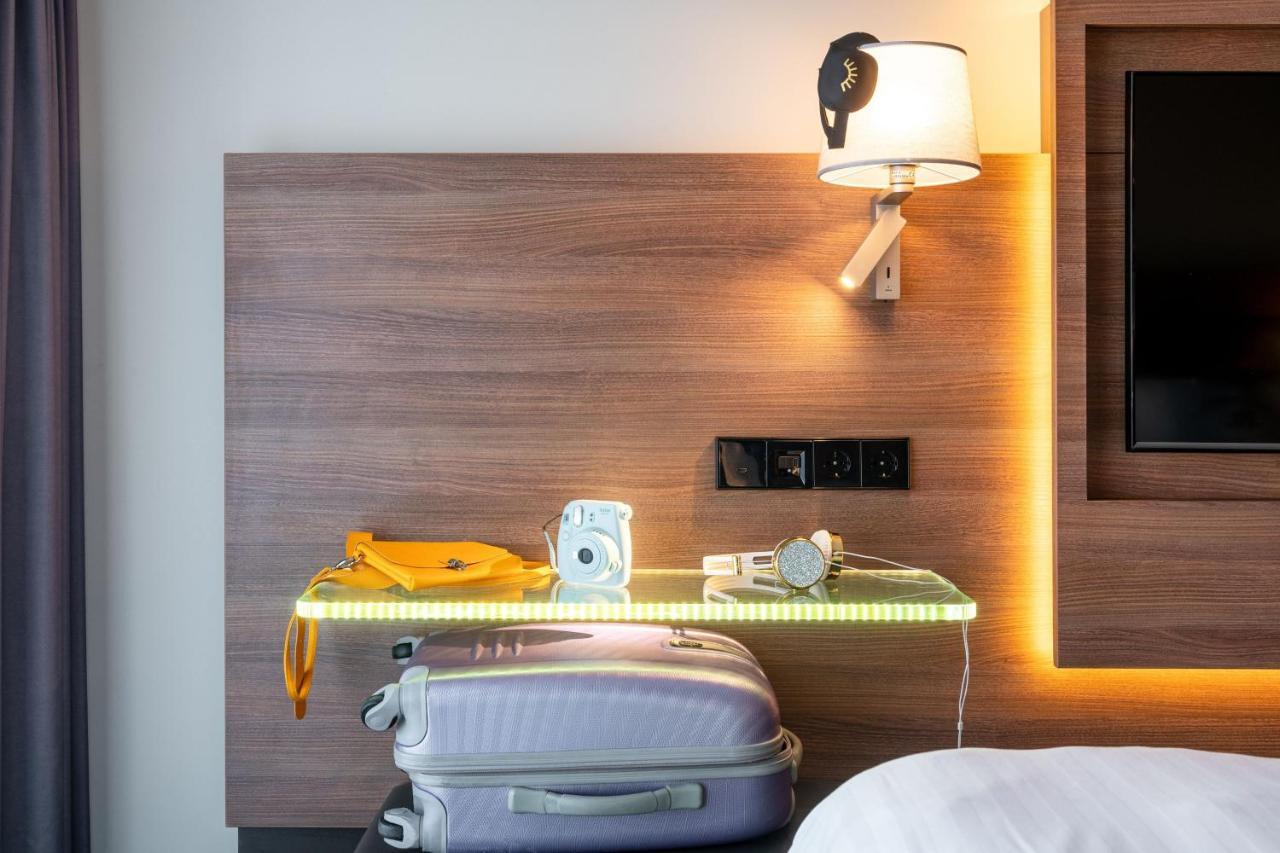 Camera Doppia Moxy Sleeper con Letti Singoli con Vista