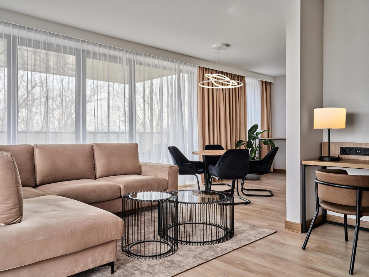 One-Bedroom Suite Terrace
