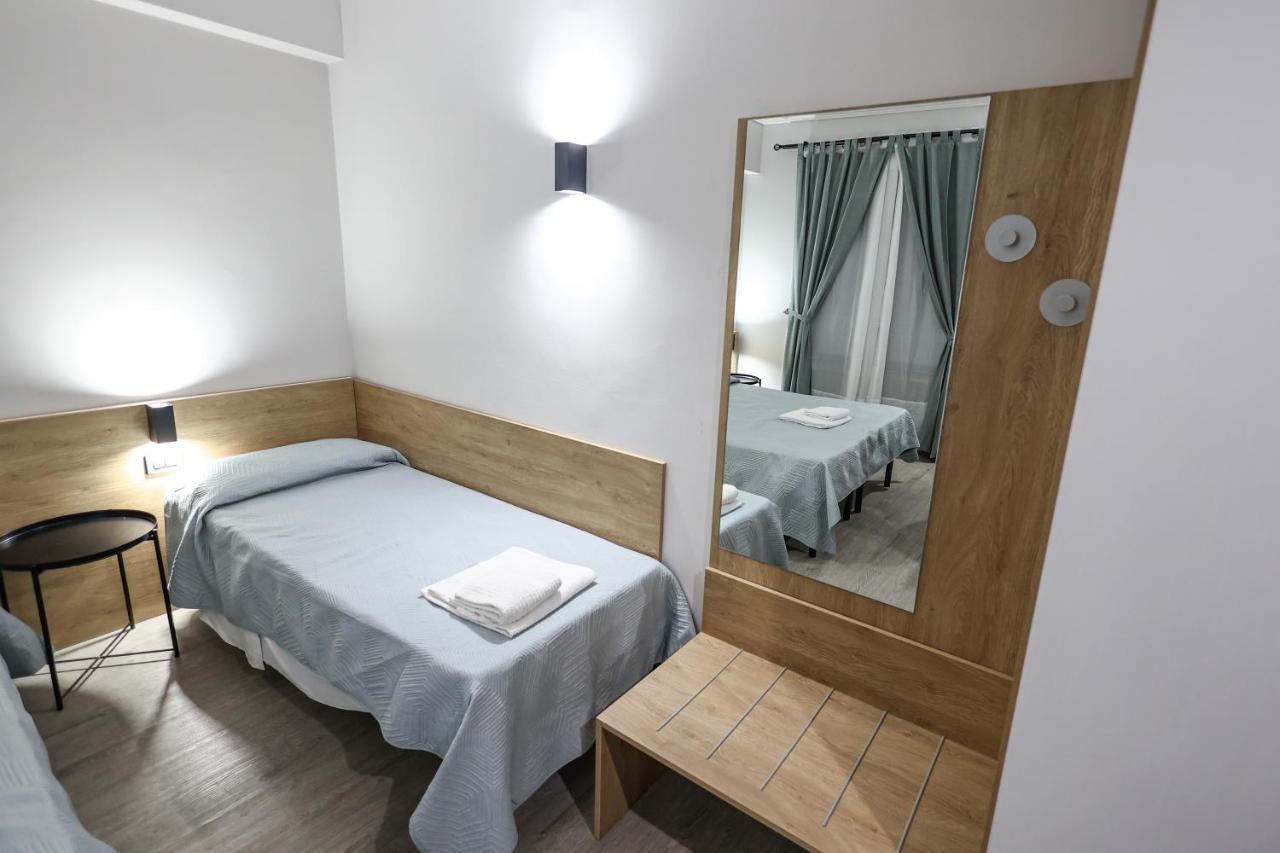 Camera Doppia con Letti Singoli con Bagno Privato