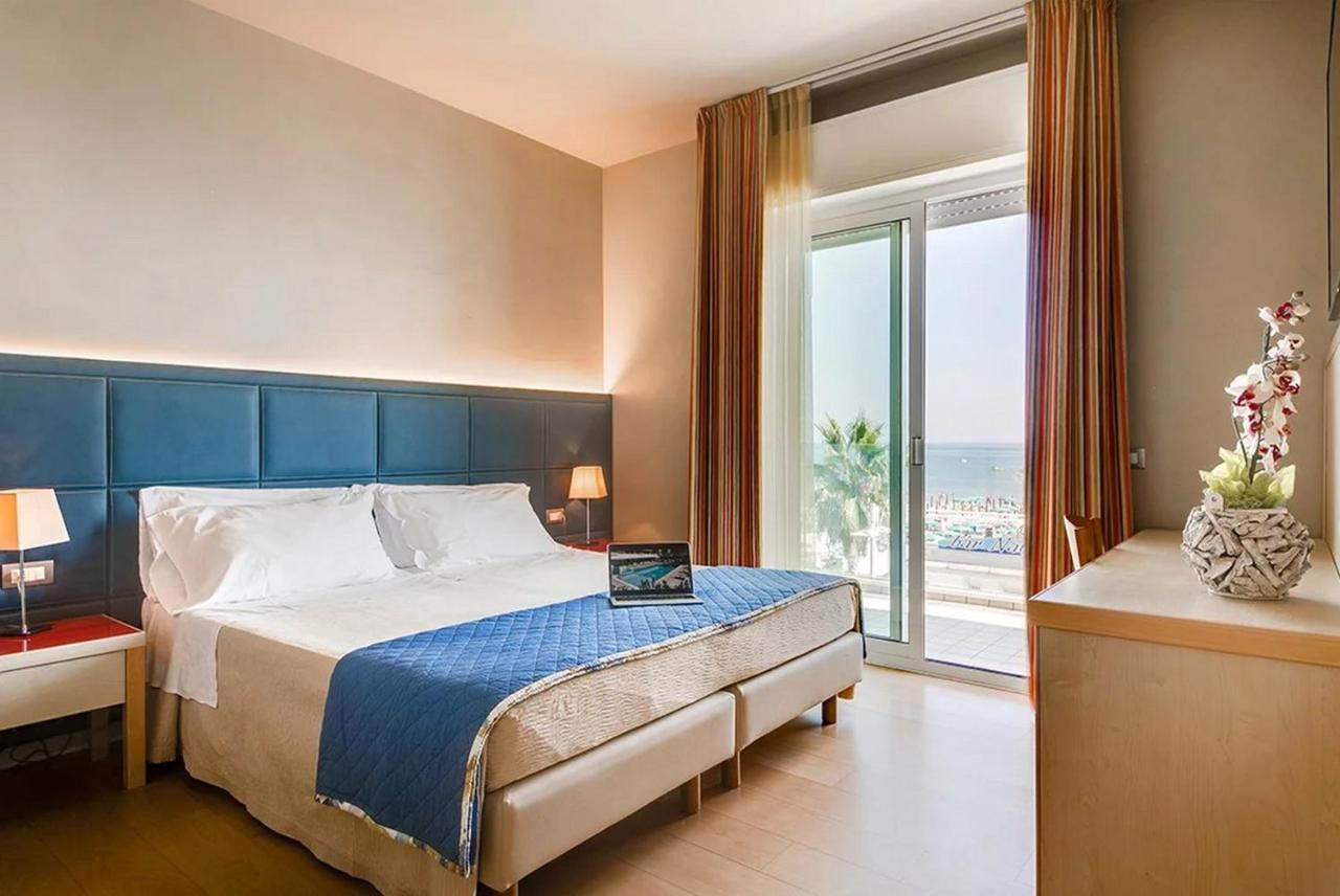 Quadruple Room Seafront