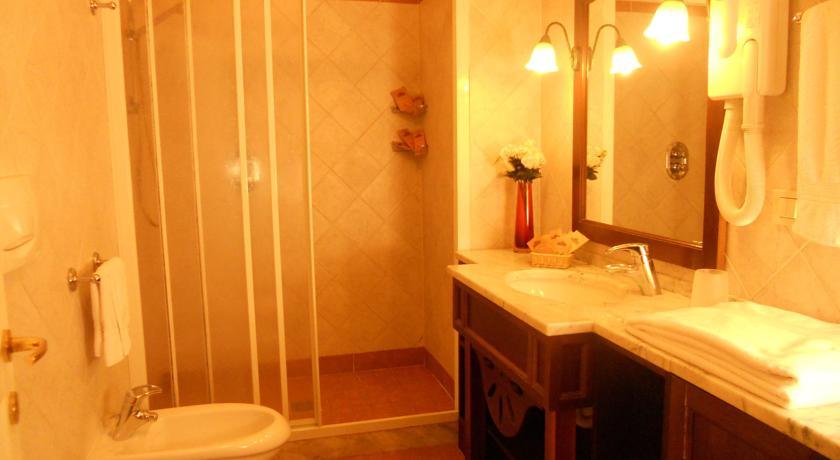 Appartamento con 3 Camere da Letto e con Balcone