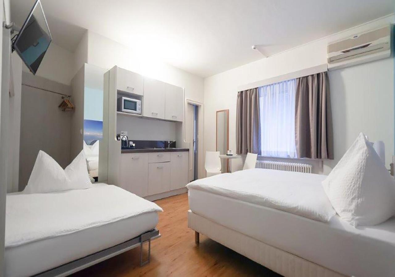 - Monolocale con Angolo Cottura