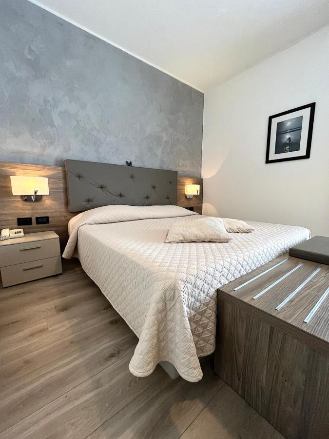 Double Room,1773685985:JPEG