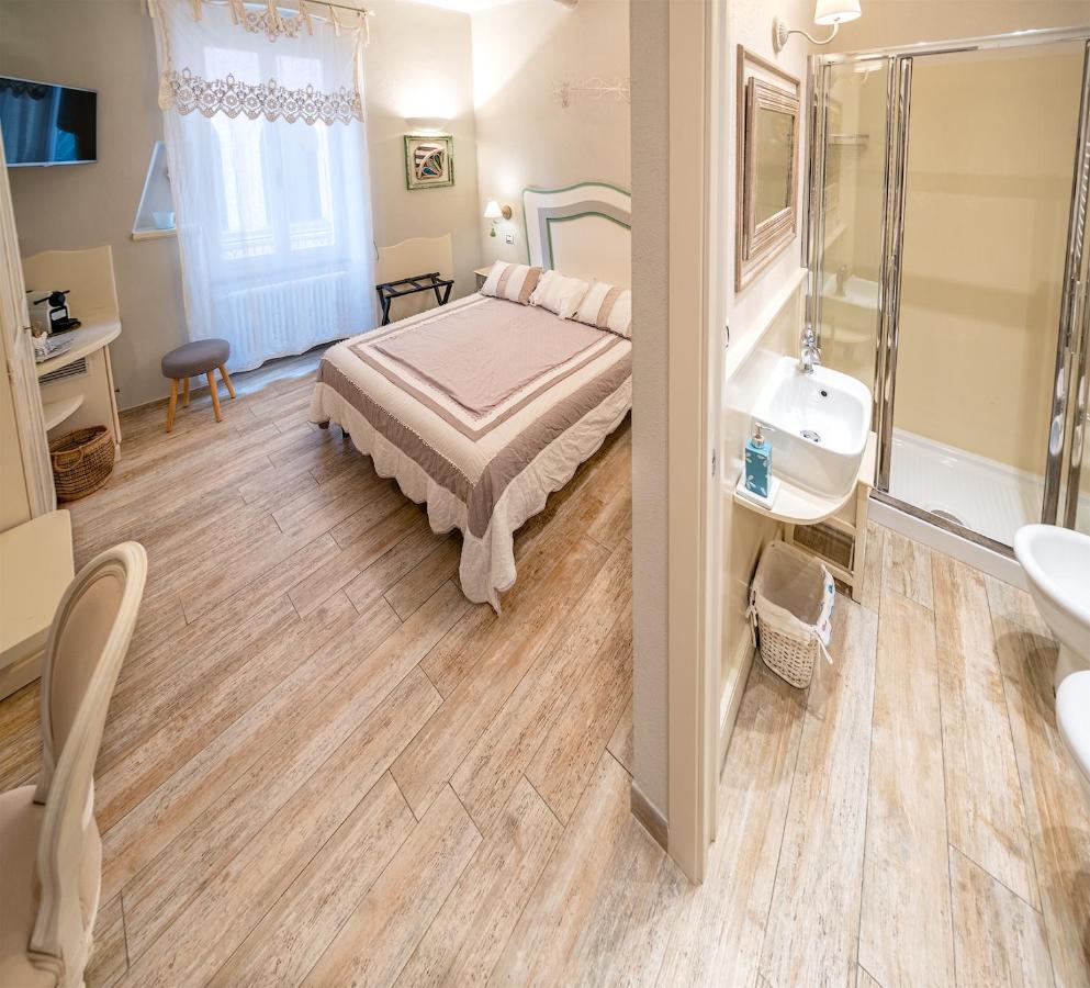 Camera Matrimoniale Vermentino con Bagno Privato