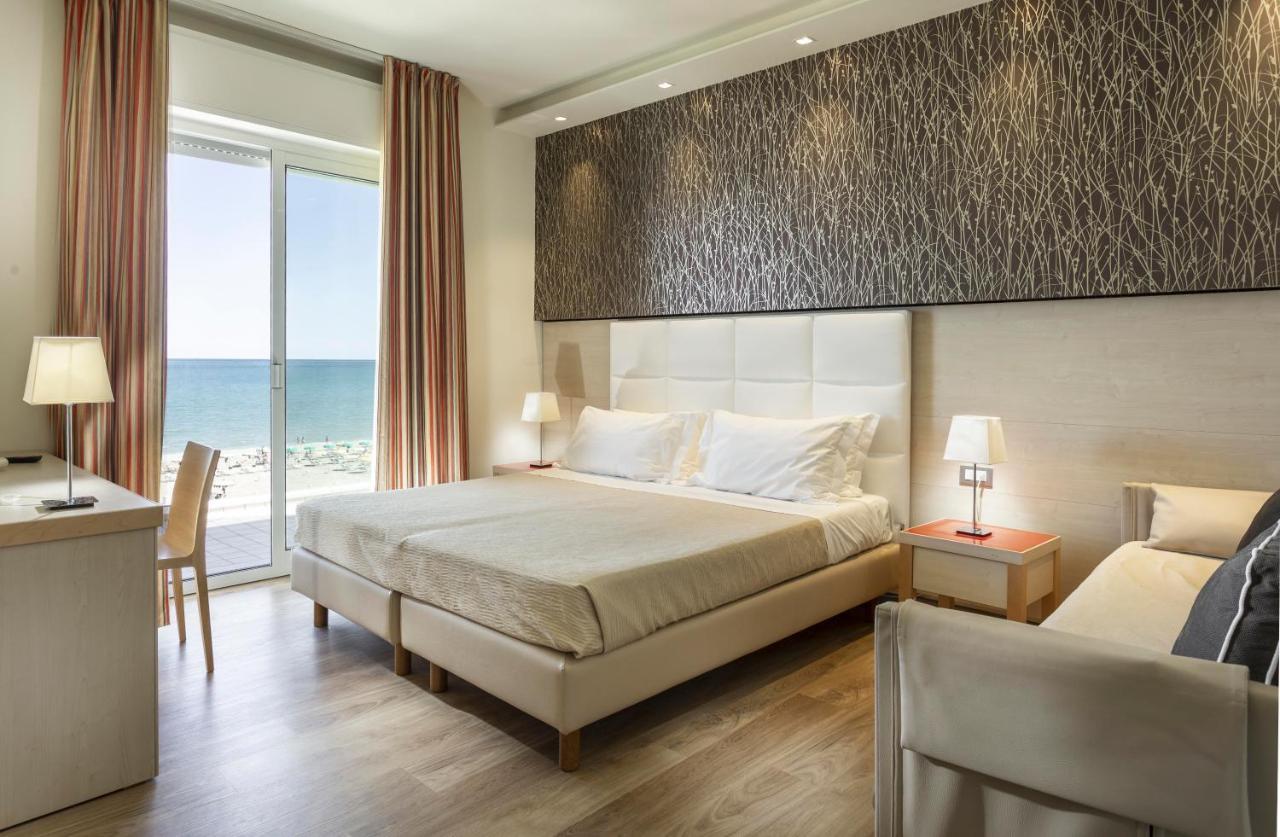 Quadruple Room Seafront
