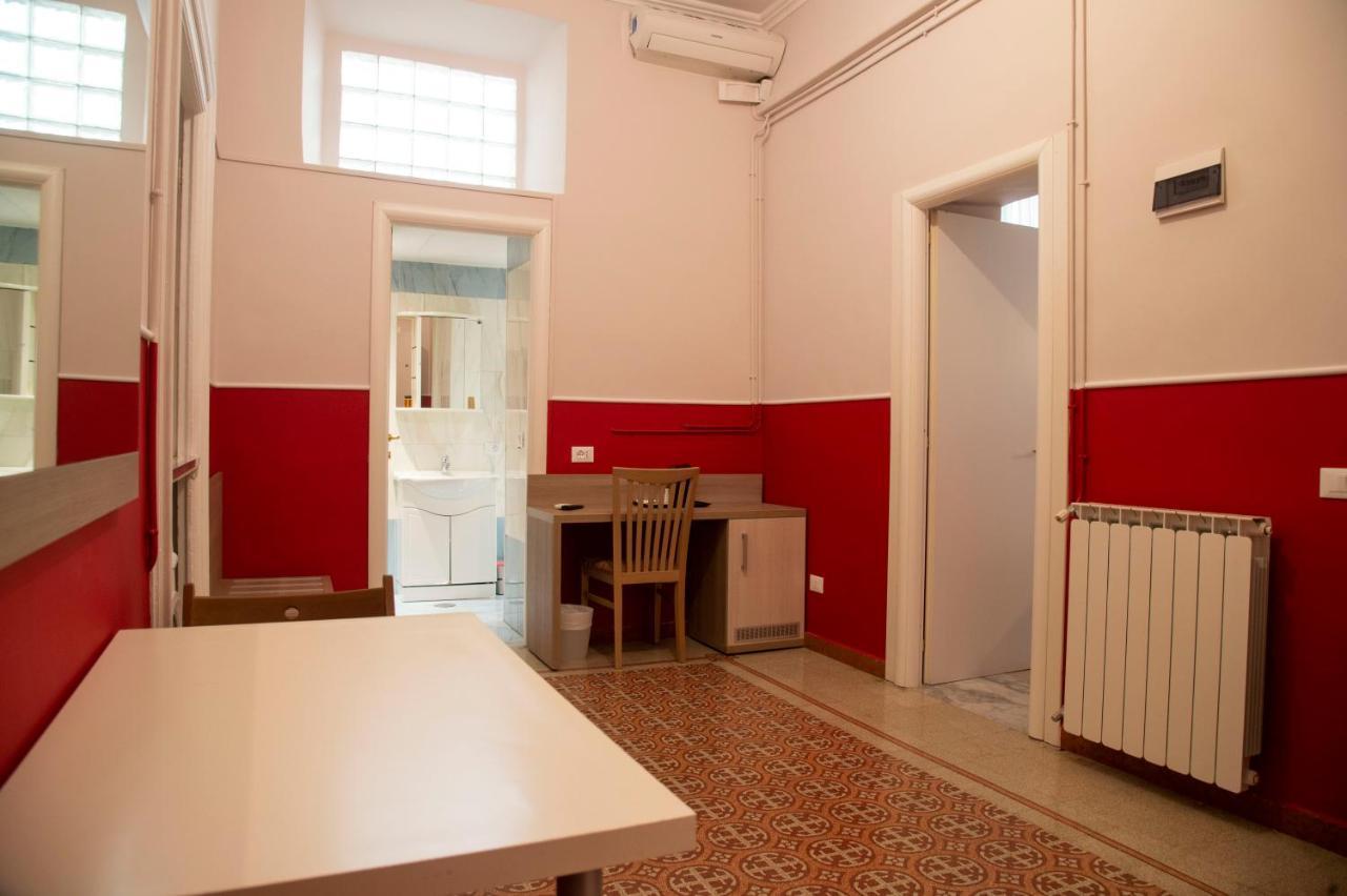 Double or Twin Room Private Bathroom