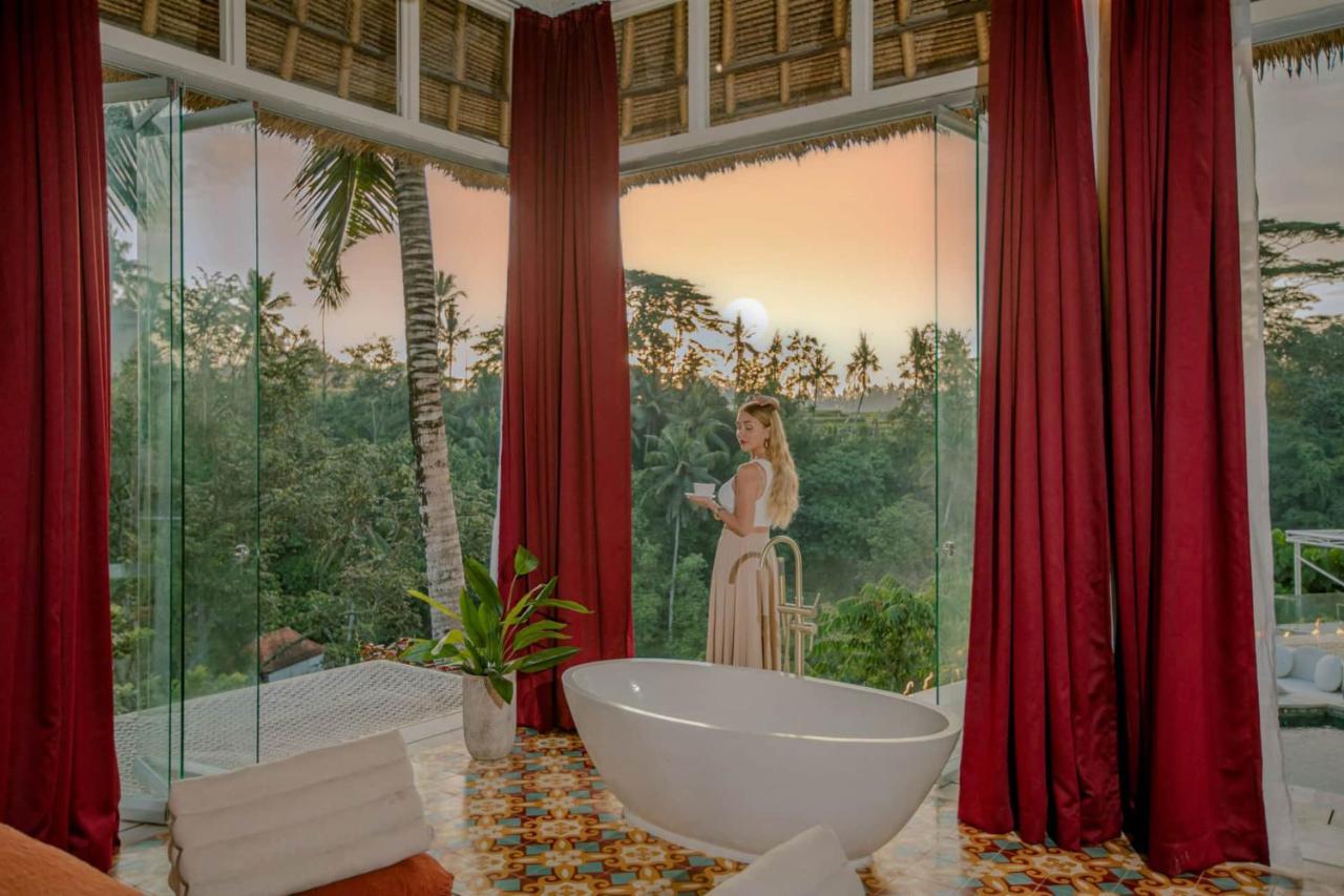 Deluxe Queen Suite