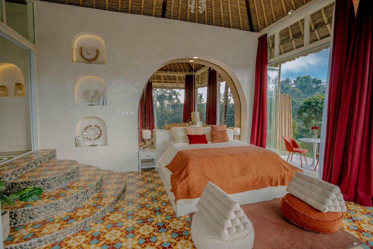Deluxe Queen Suite