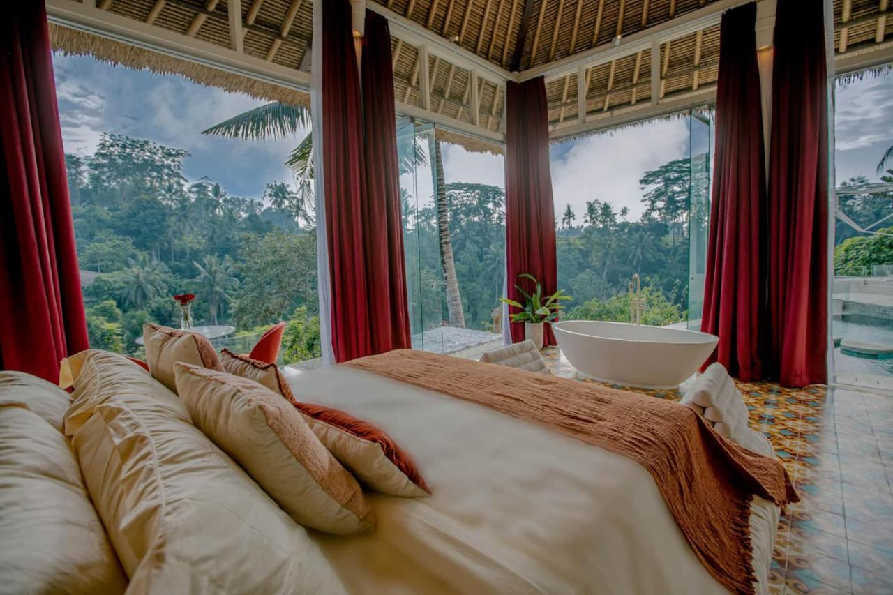 Deluxe Queen Suite