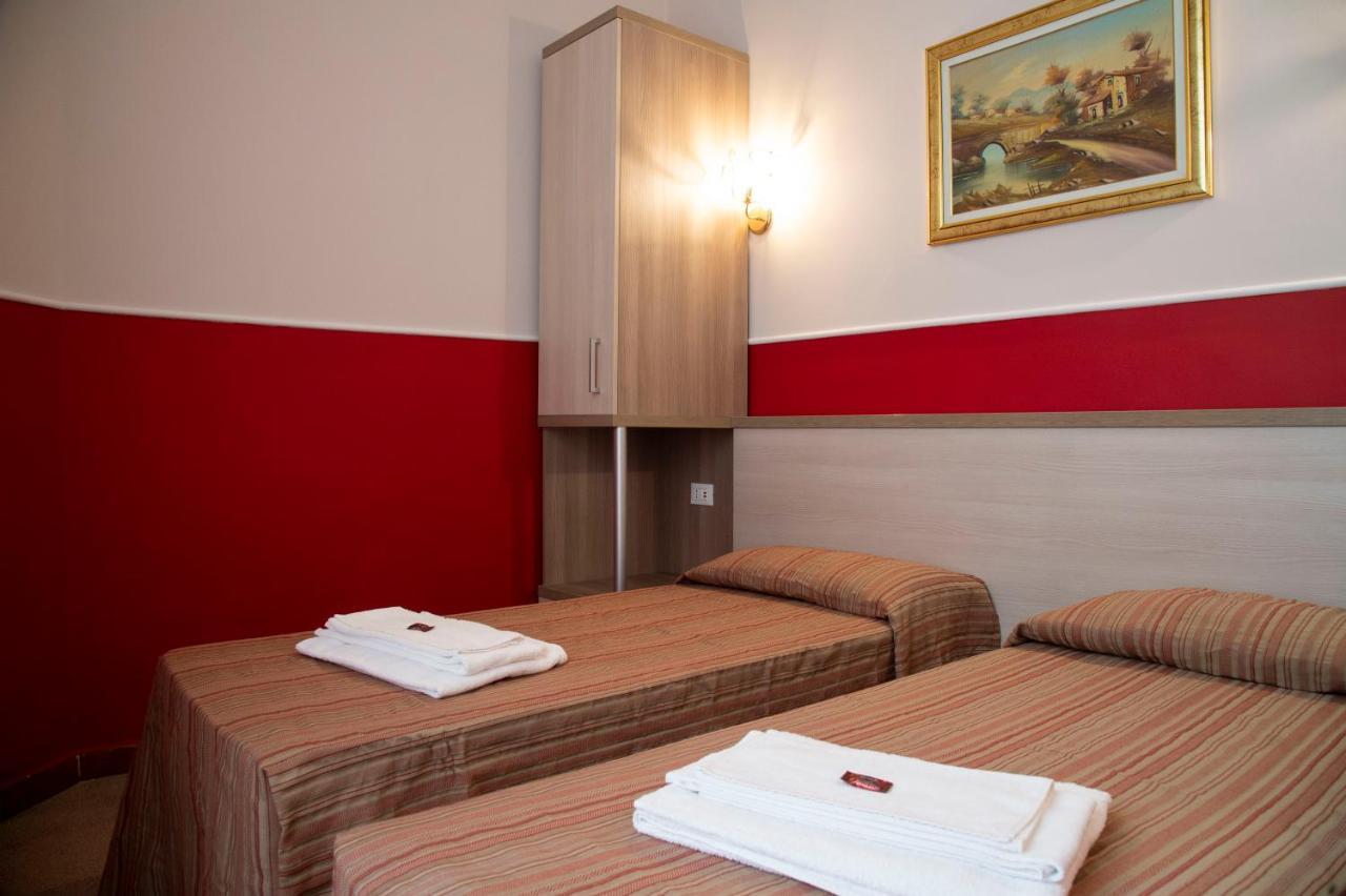 Double or Twin Room Private Bathroom