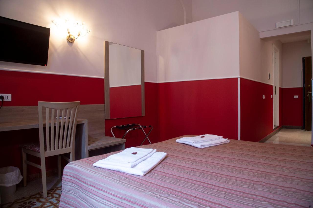 Double or Twin Room Private Bathroom