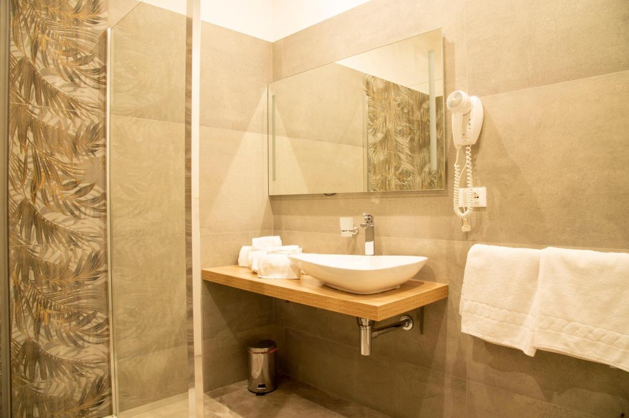 Quadruple Room Private Bathroom