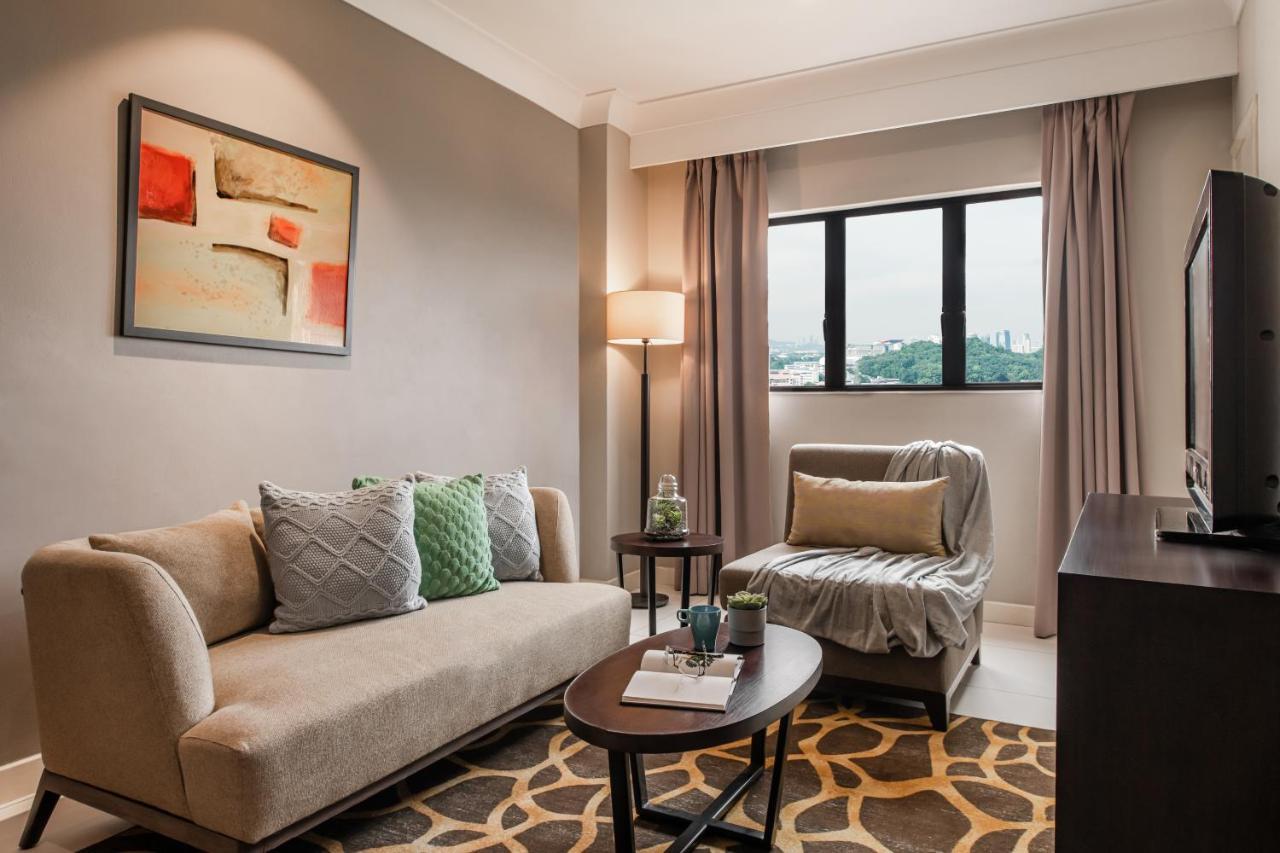 Three-Bedroom Premier Balcony