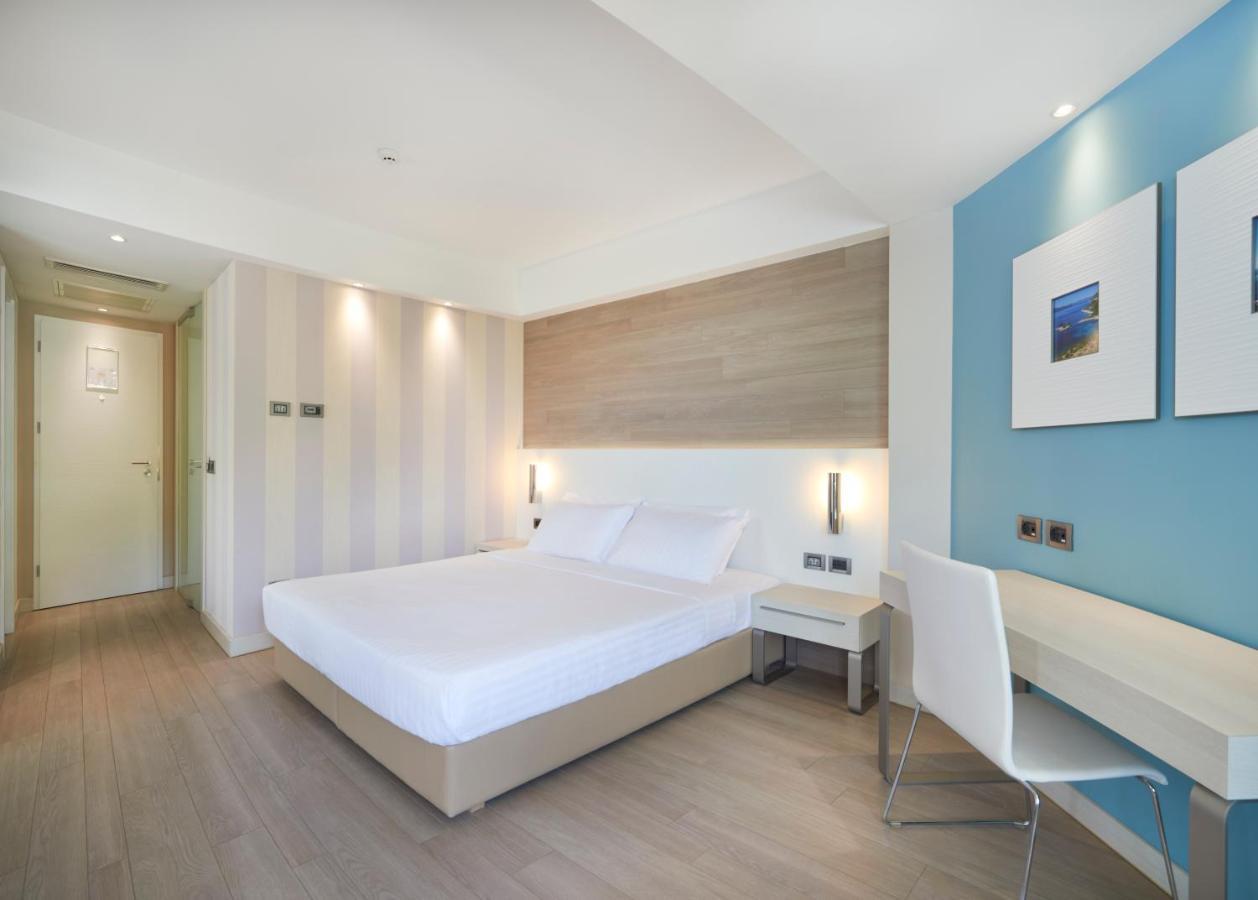 Junior Suite con Vista Mare e Vasca Idromassaggio