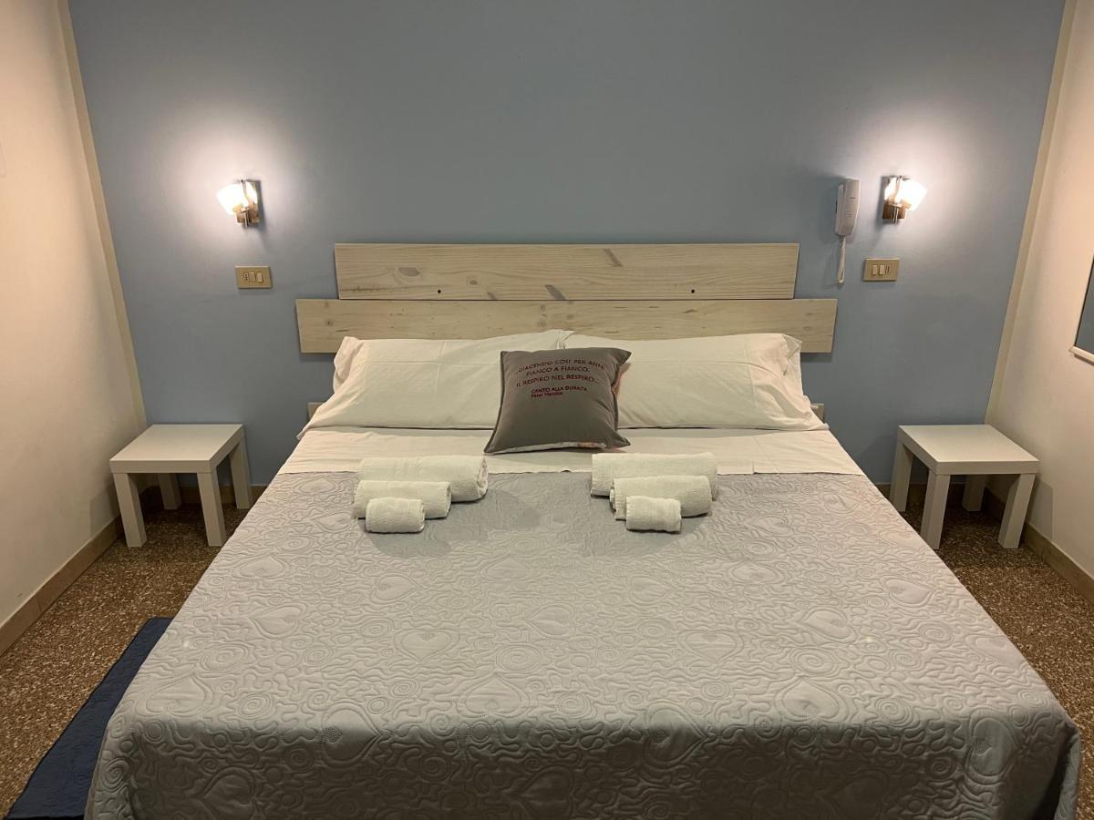 Double or Twin Room Bathroom