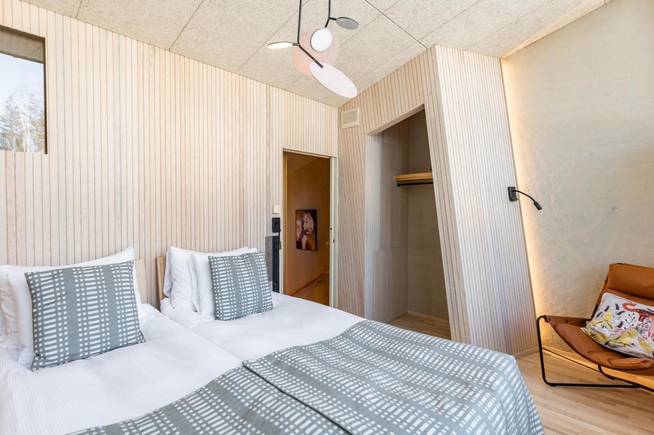 Aurora Suite Twin Bed