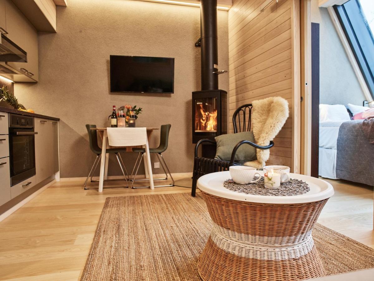 Aurora Honeymoon Suite