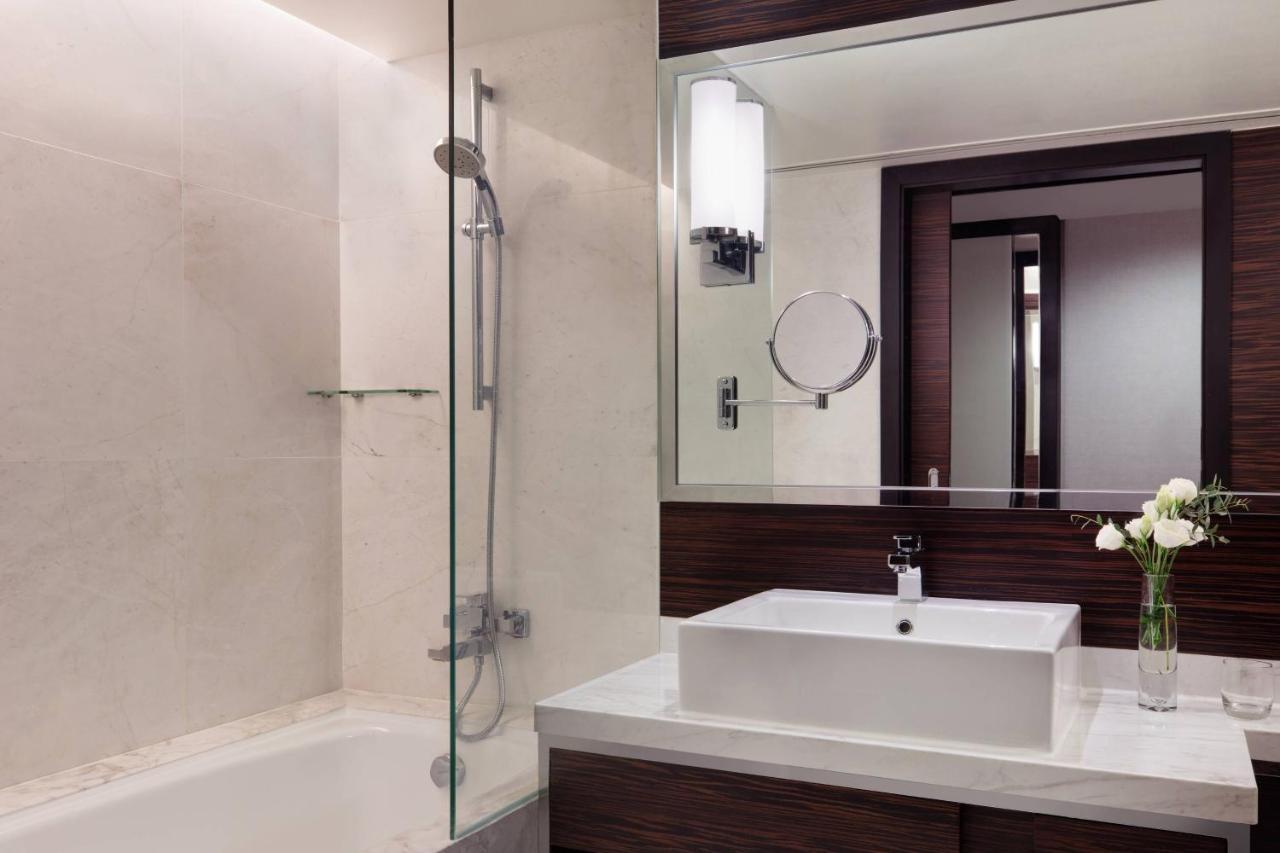 2 Double Beds Sea View Executive Lounge Access Room