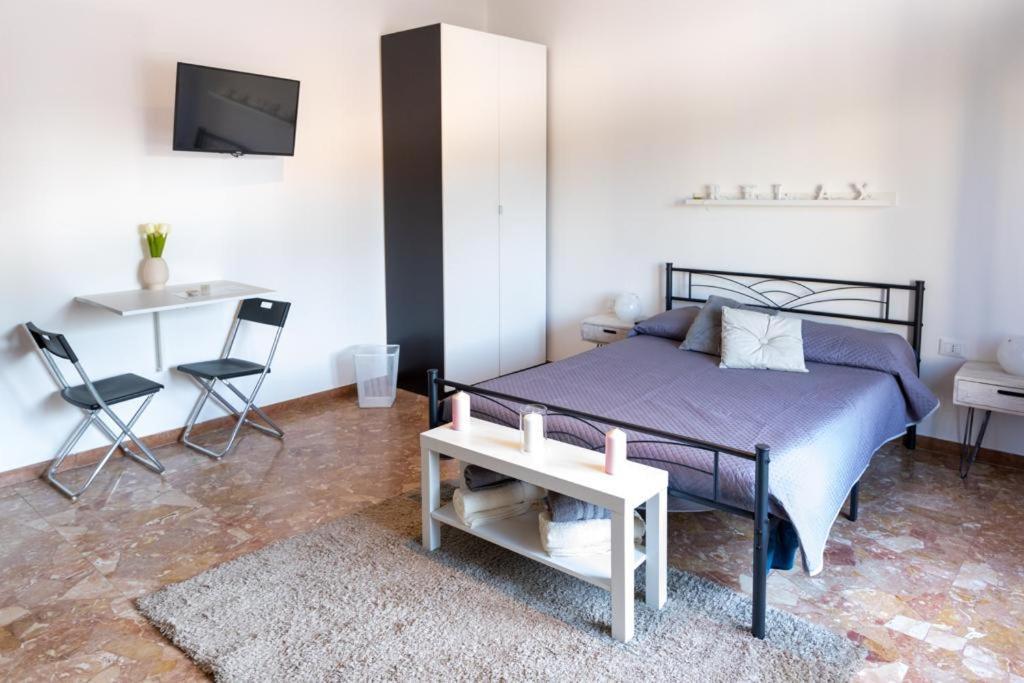 Camera Matrimoniale con Letto Supplementare