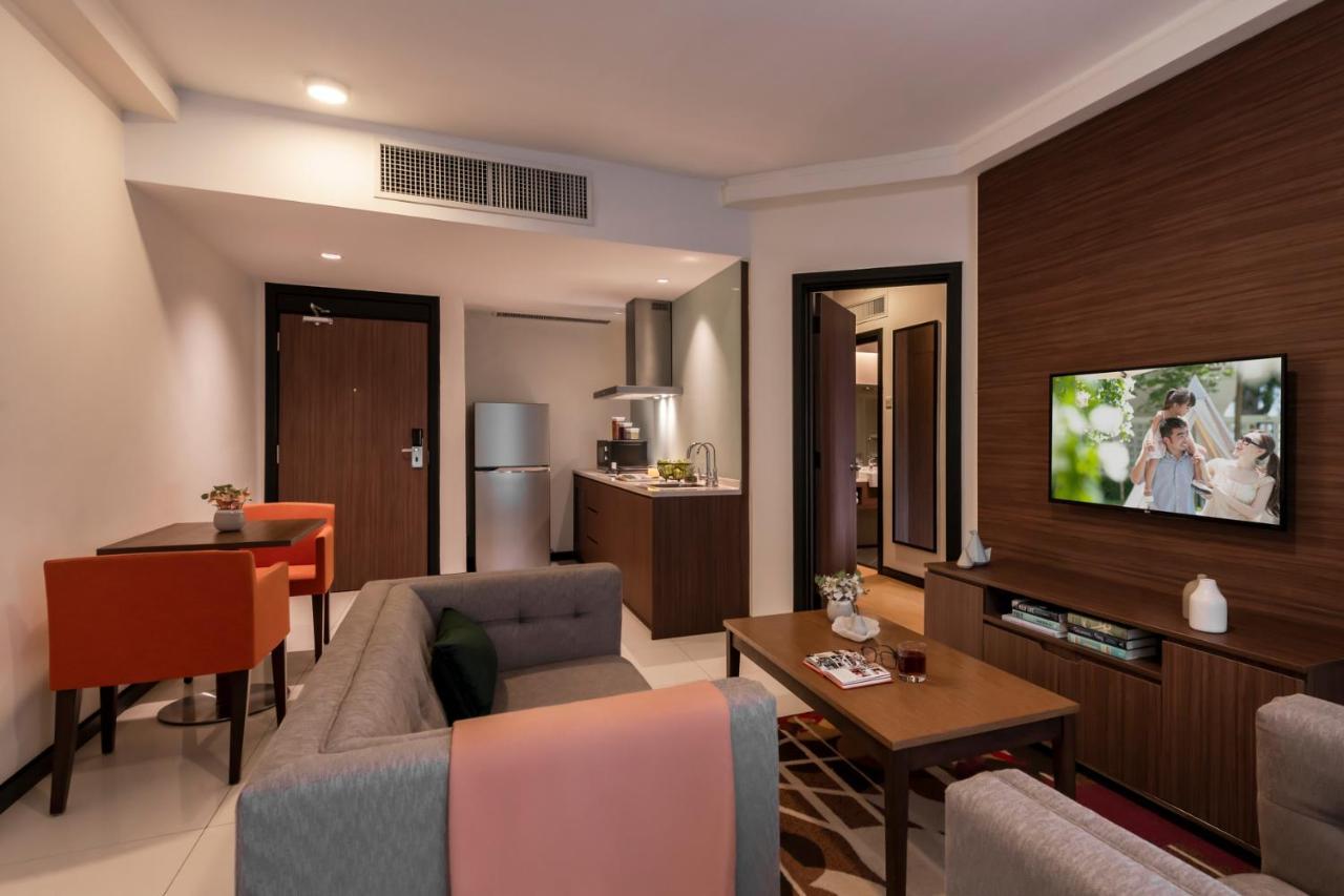 One-Bedroom Premier Twin