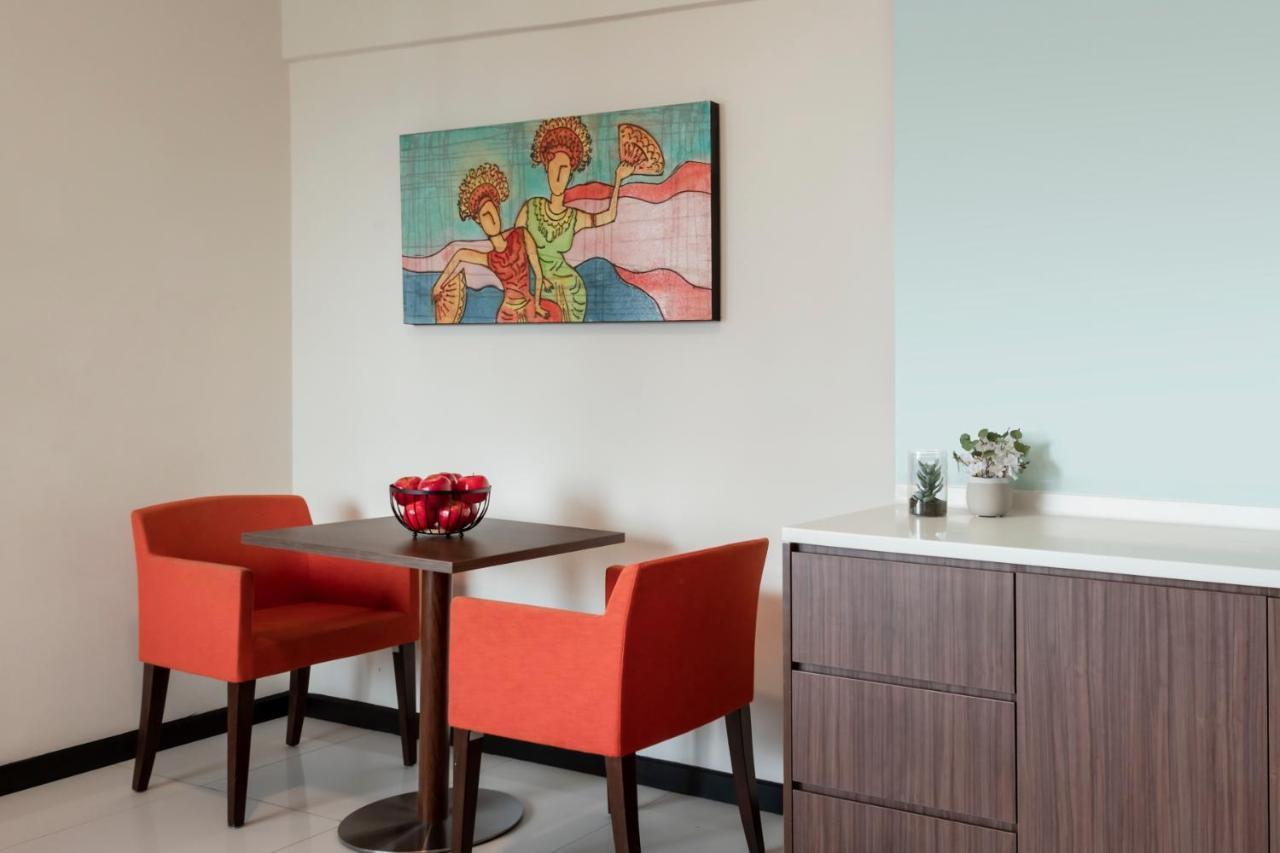 One-Bedroom Deluxe Corner