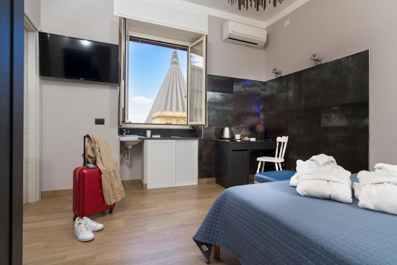 Double Room External Private Bathroom