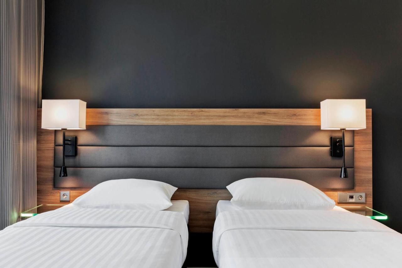 Moxy Twin Sleeper Room City View