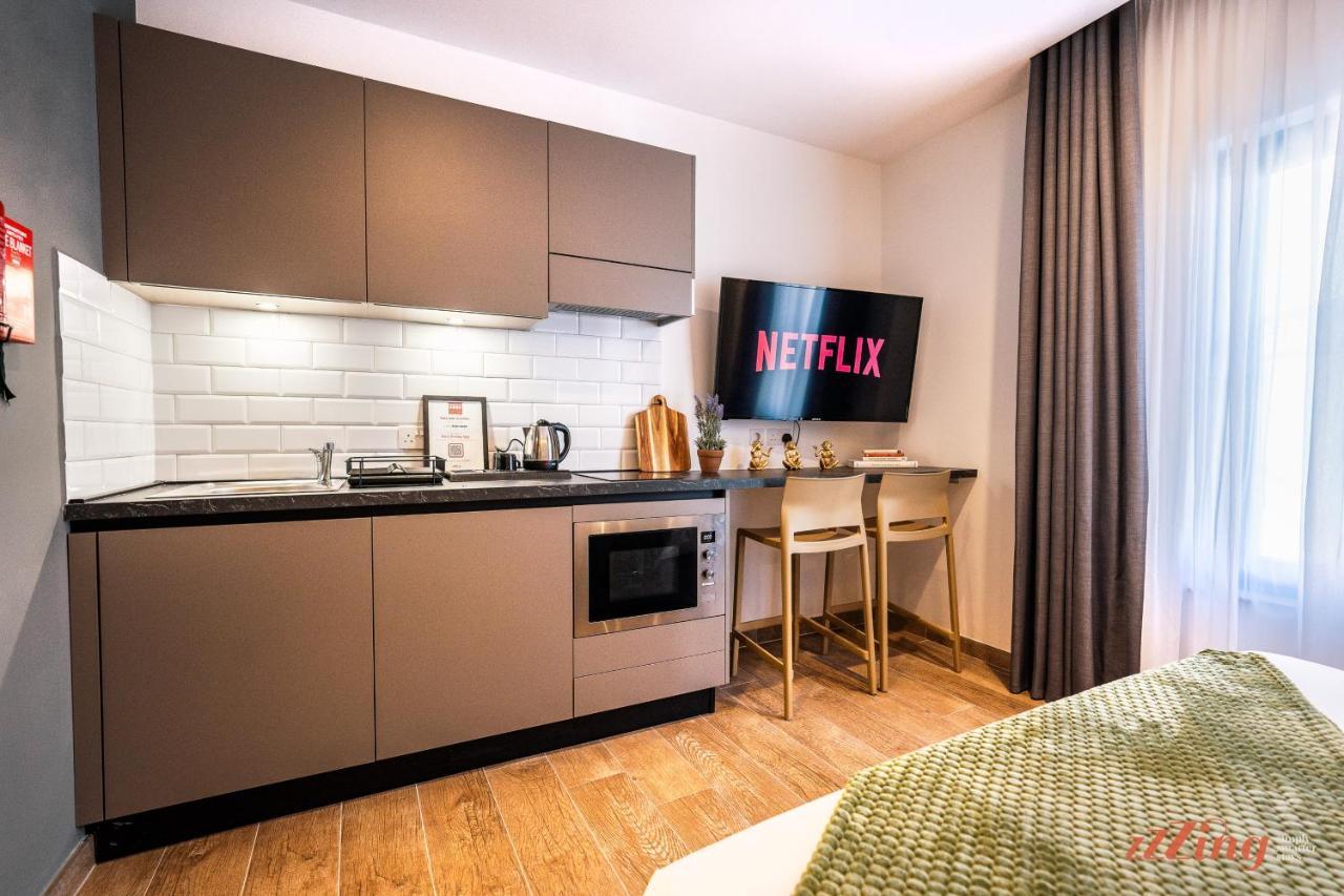 Standard Suite