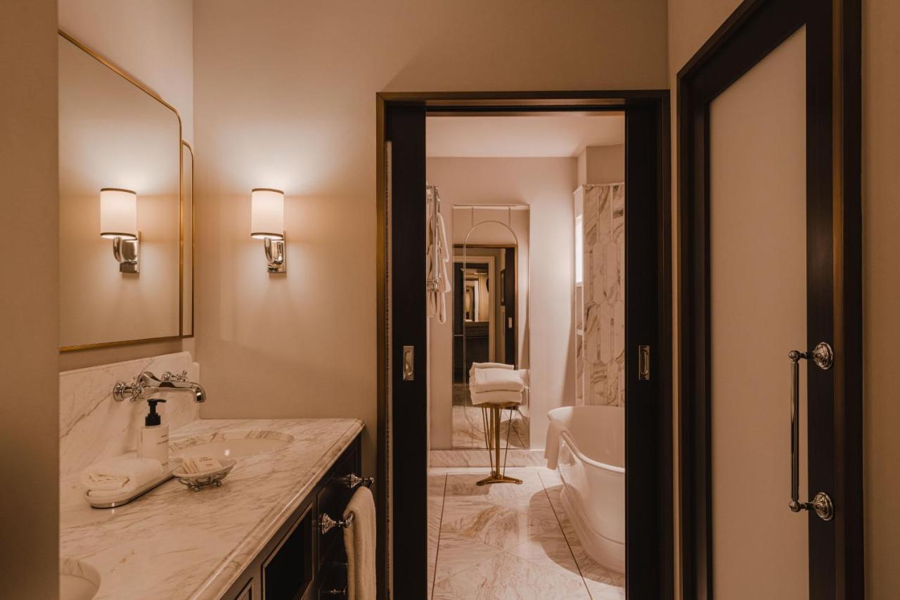 One-Bedroom King Studio Street View