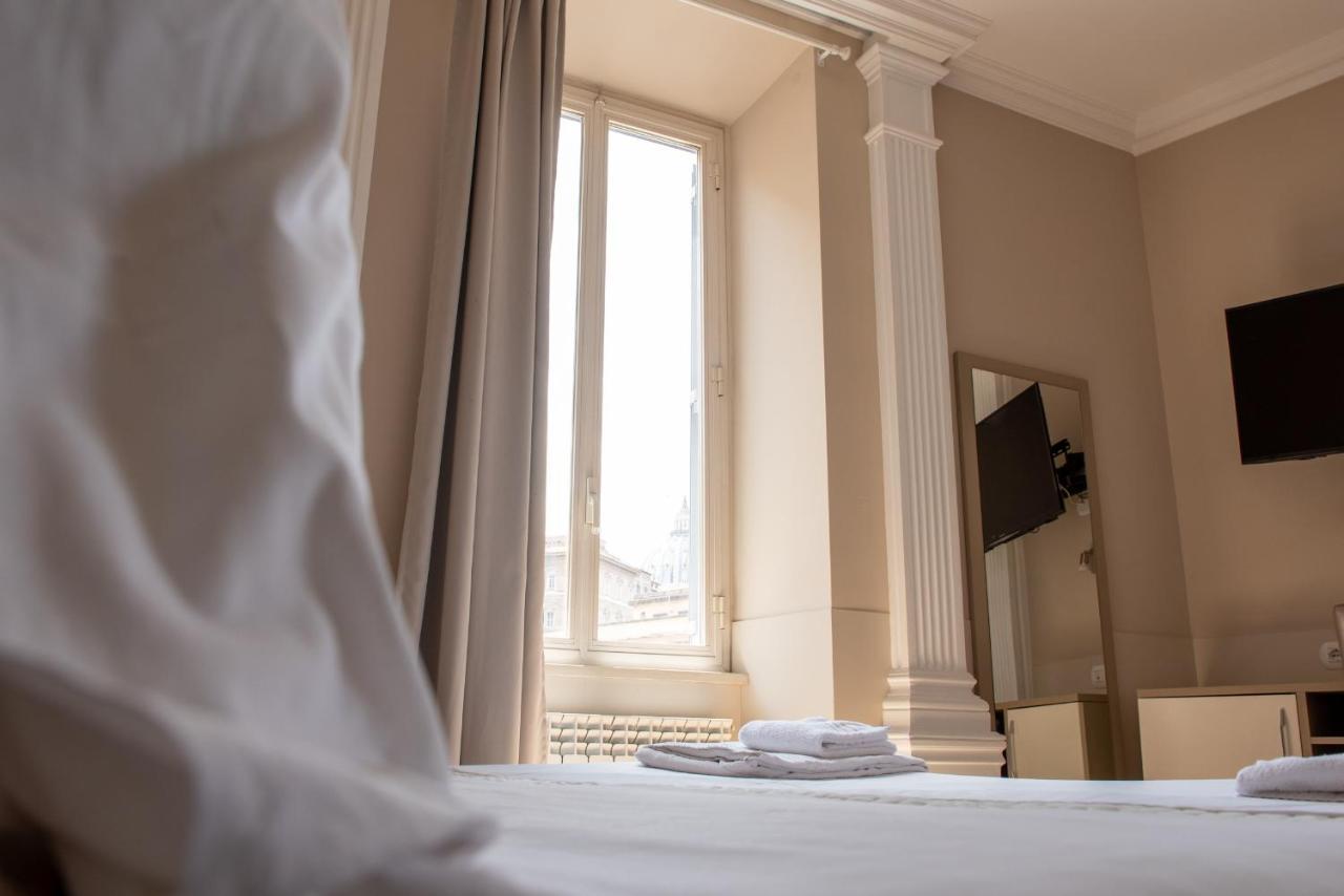 Superior Double or Twin Room with City View,1410882764:JPEG