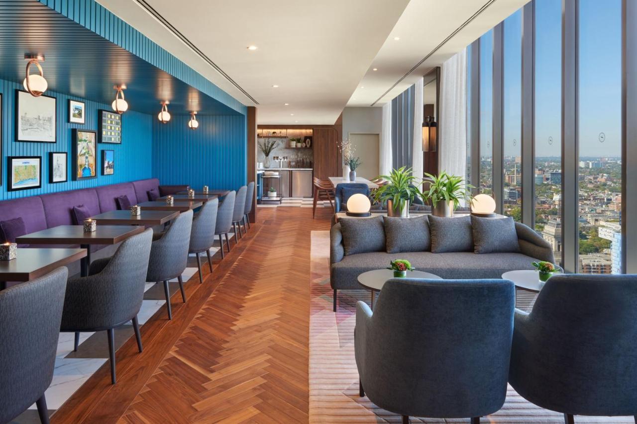 Royal Suite 1 King Bed Club Lounge Access
