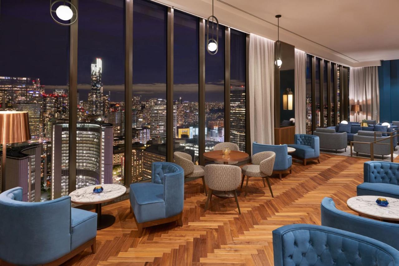 Royal Suite 1 King Bed Club Lounge Access