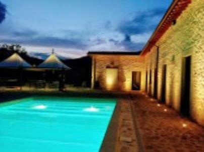Camera Matrimoniale con Vista Piscina