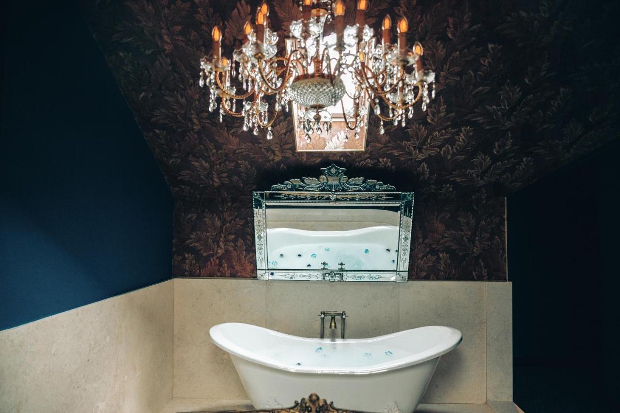 Suite Bath