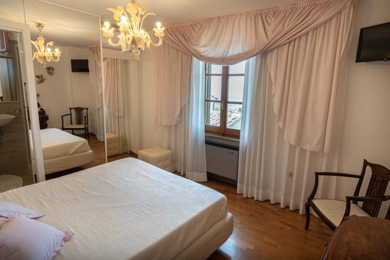 Camera Matrimoniale Deluxe con Bagno Privato