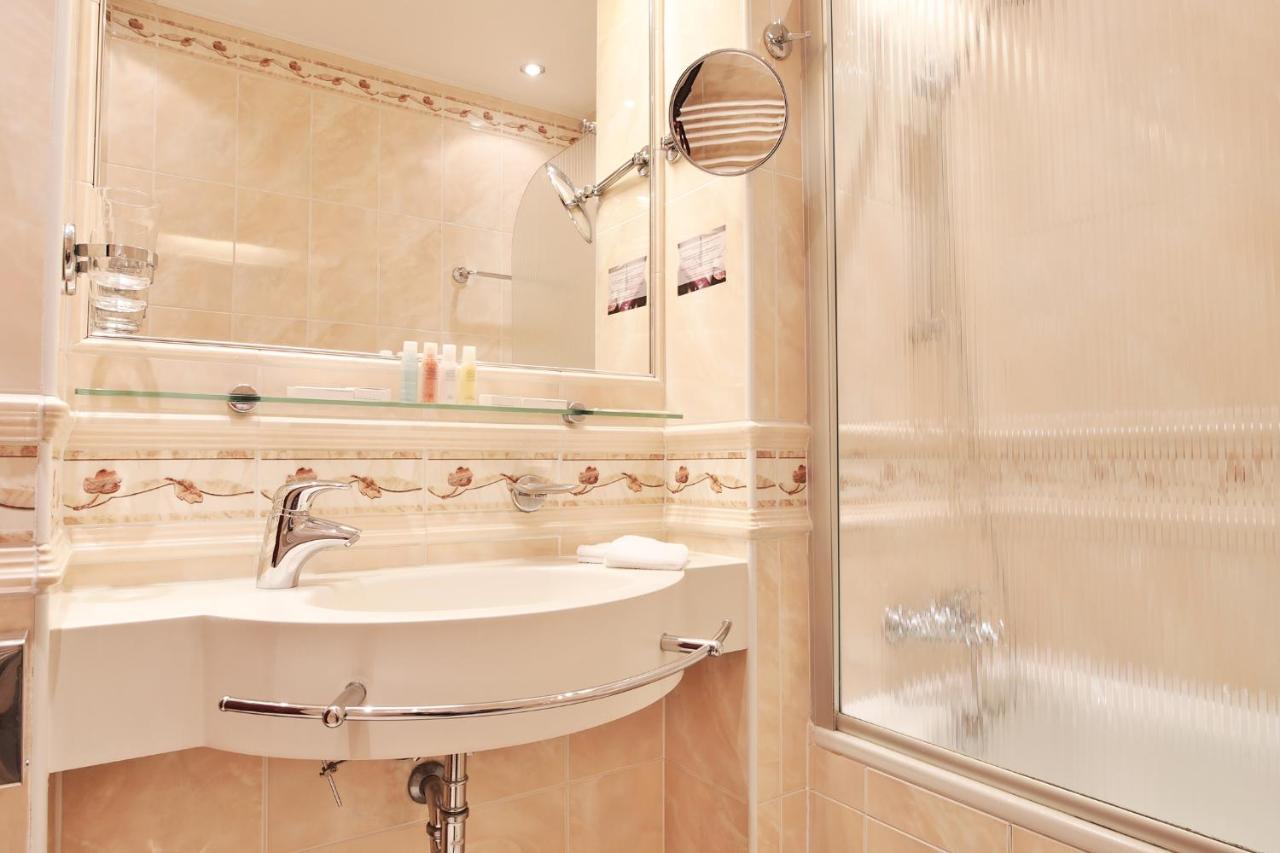 Superior Double or Twin Room City View & Relax