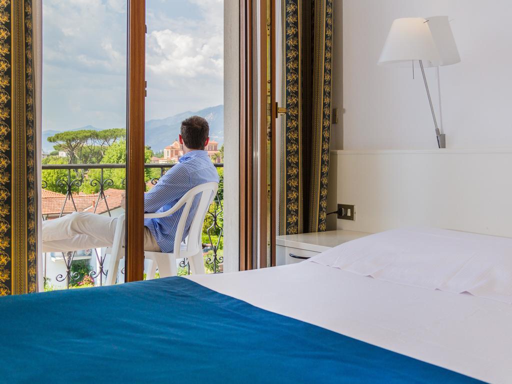 2 Camere Matrimoniali Comunicanti con Balcone