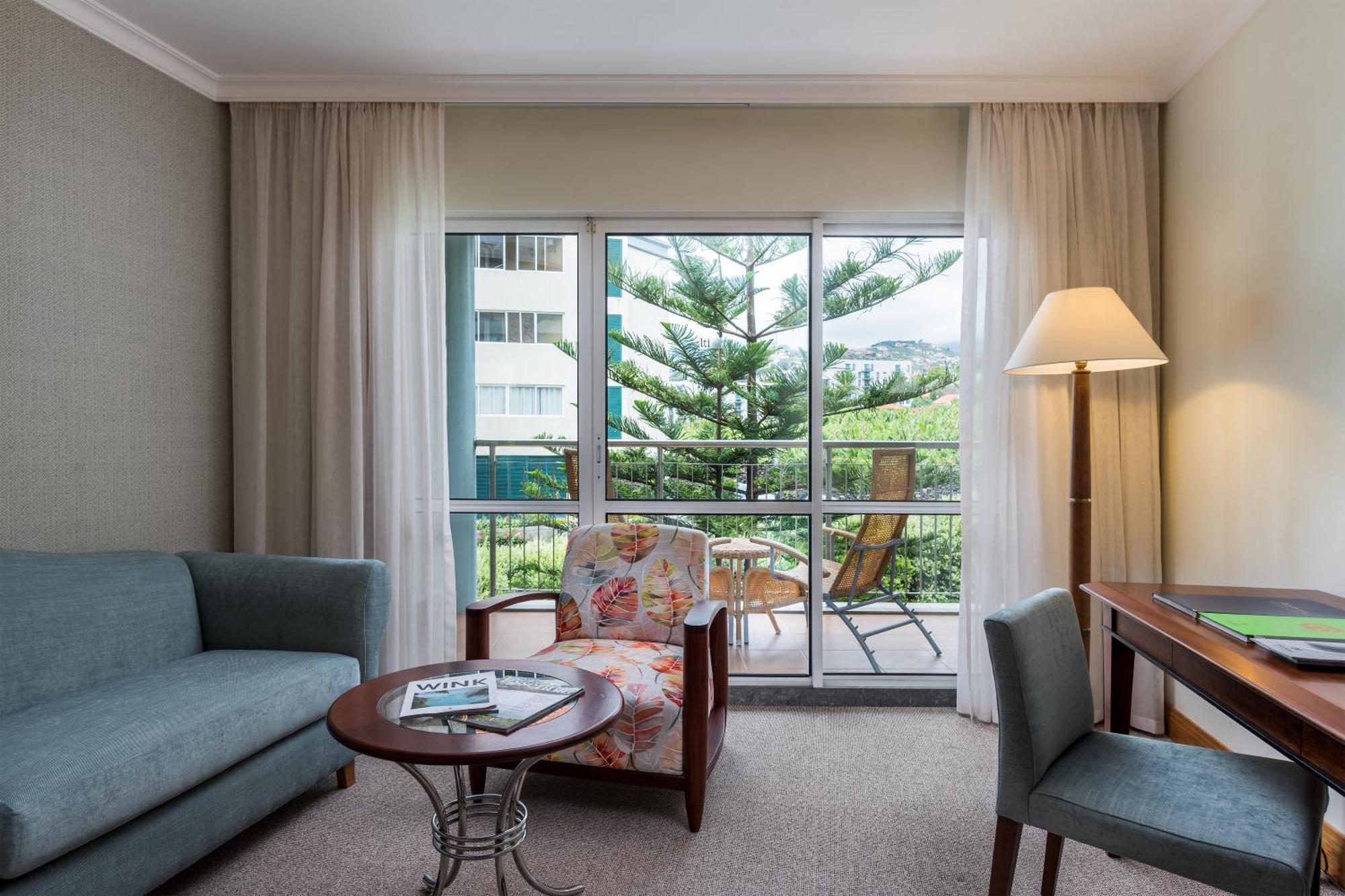 Twin Room Land View