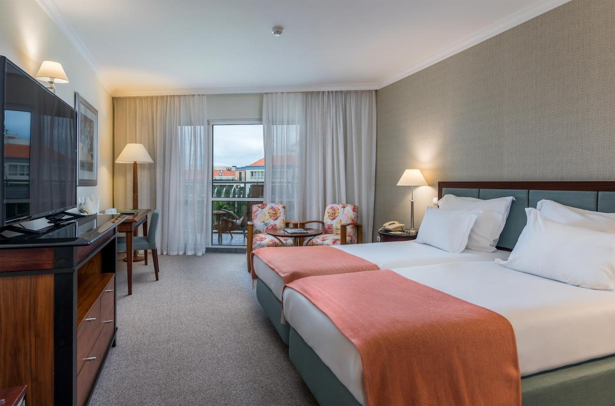 Twin Room Land View