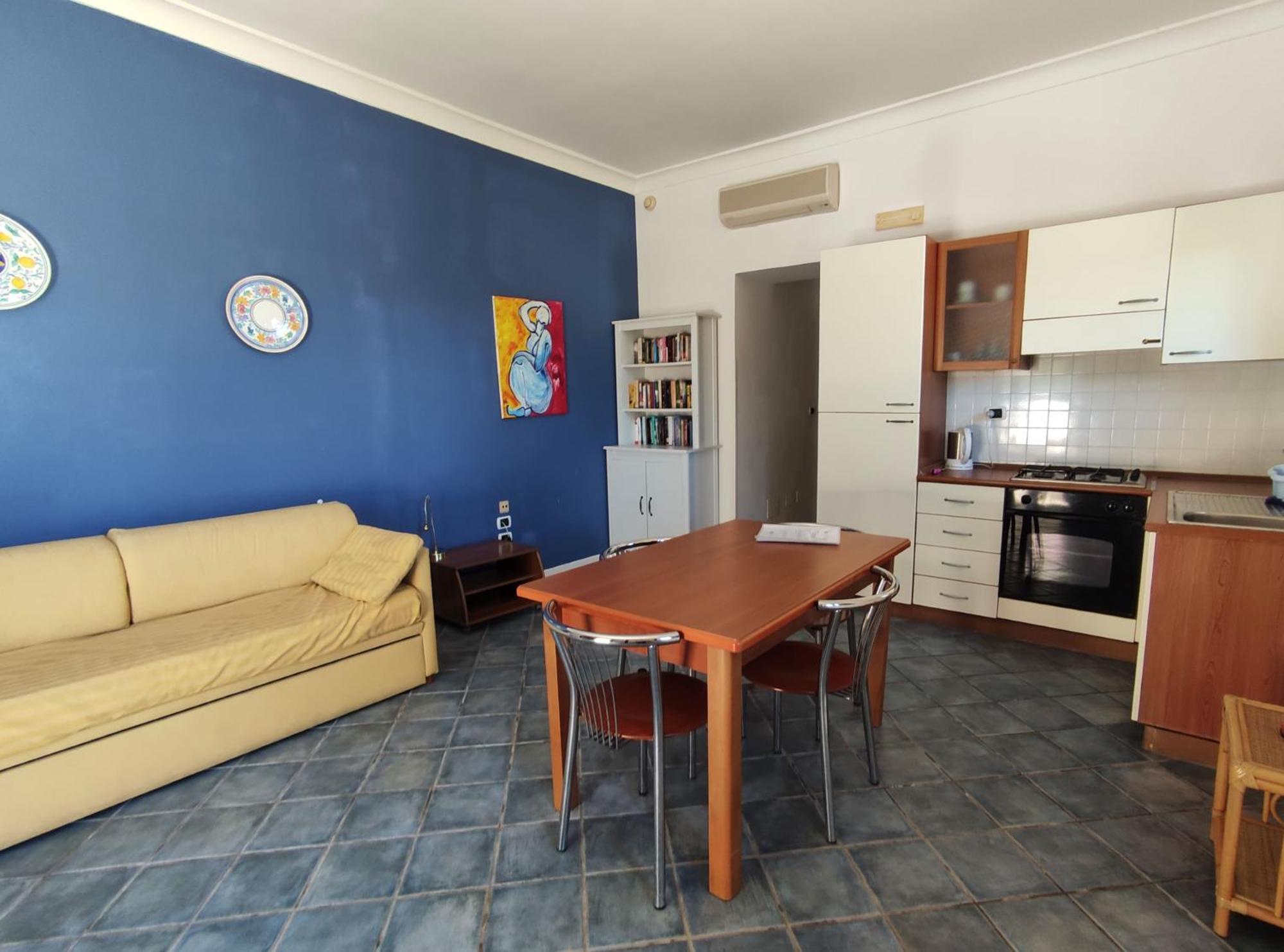 Superior One-Bedroom Apartment