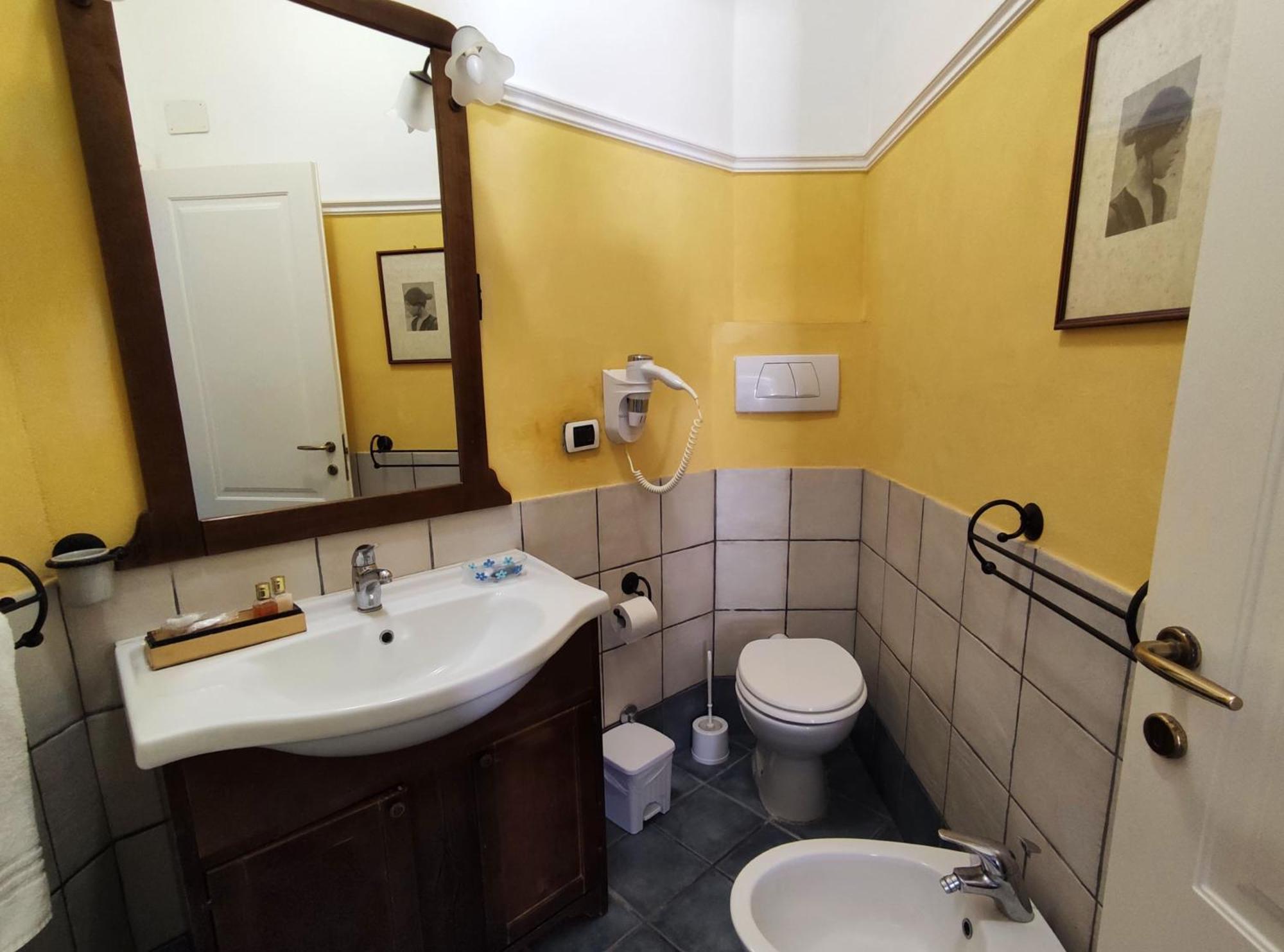 Superior One-Bedroom Apartment